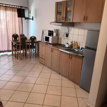 Damir Apartment *