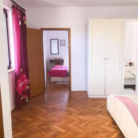 Damir Apartment Lopar