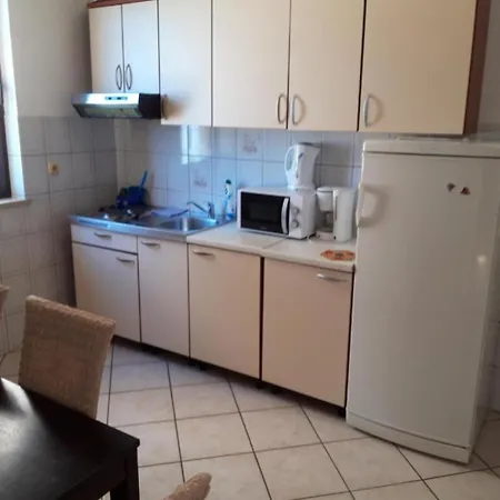 Apartment Damir *